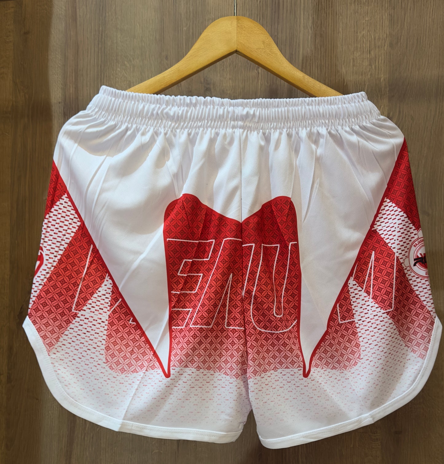 Venum Training Set โ T-Shirt & Shorts (Red / White)