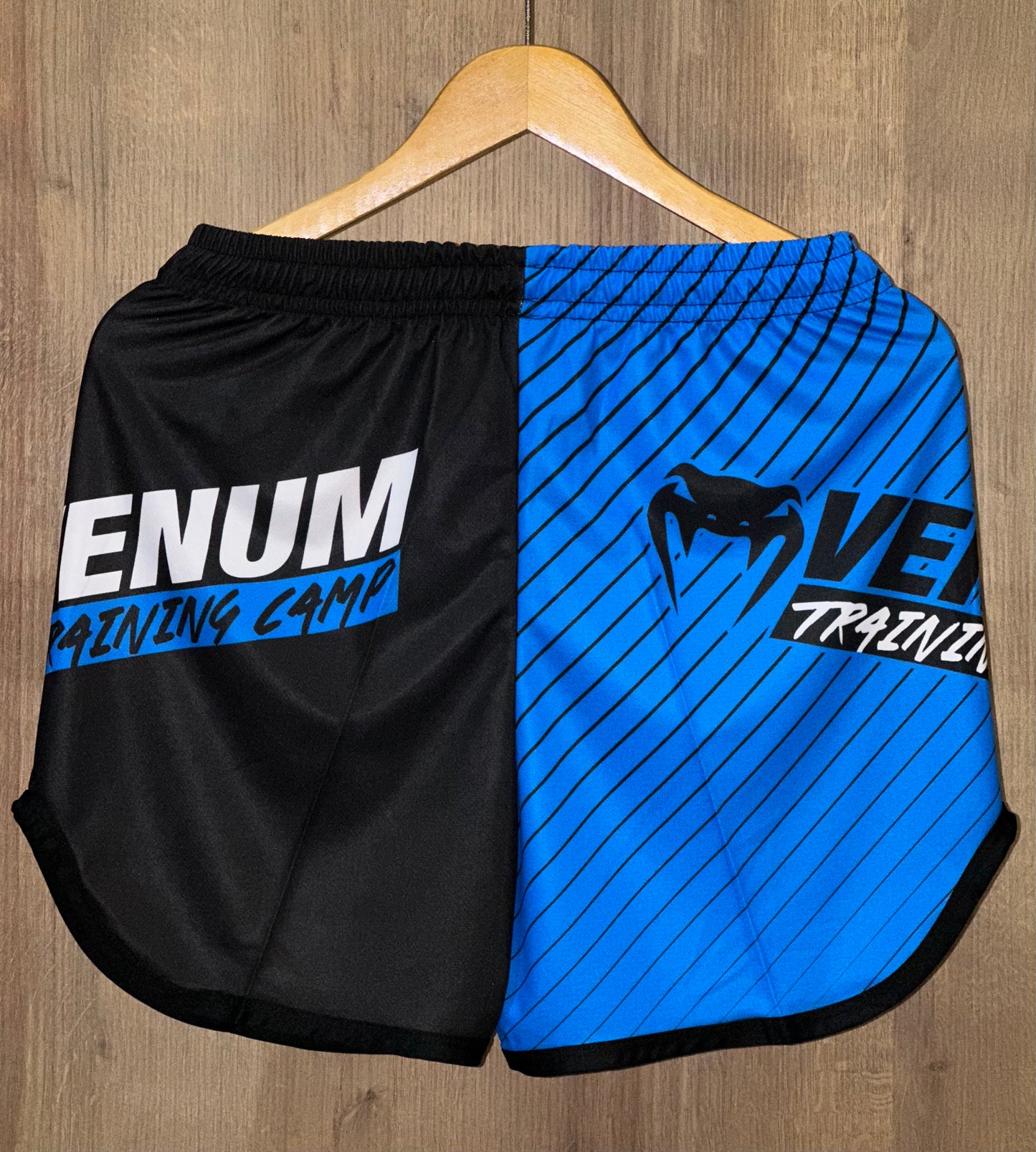Ensemble Venum Training Camp Homme – T-Shirt & Short Noir/Bleu