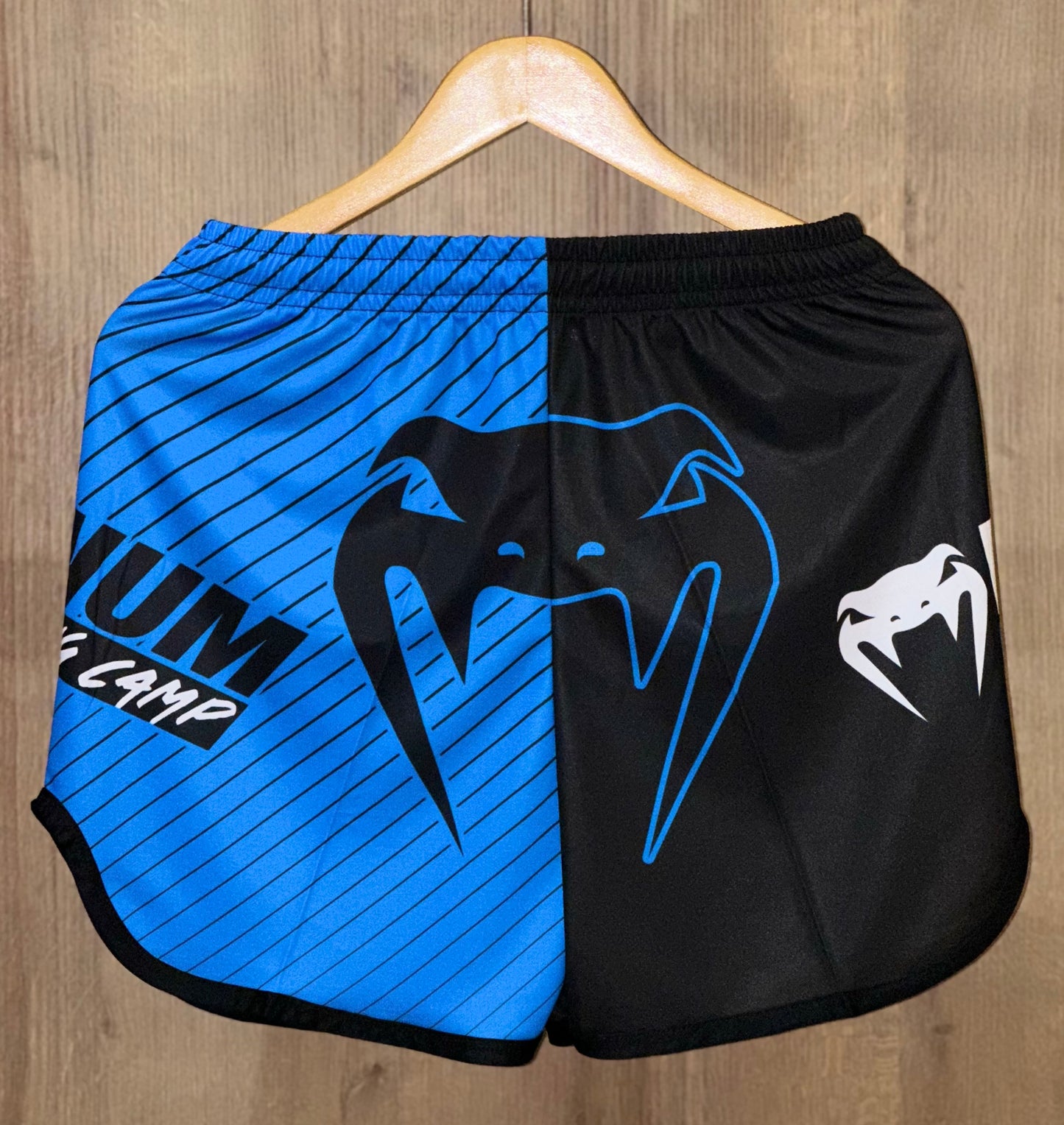Ensemble Venum Training Camp Homme – T-Shirt & Short Noir/Bleu