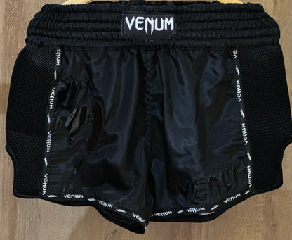 Short Venum Noir